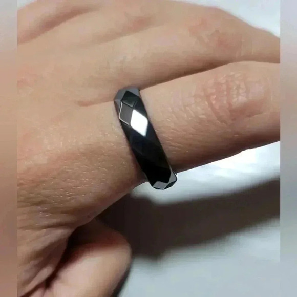 Black Hematite Ring Size 7 - Picture 1 of 2